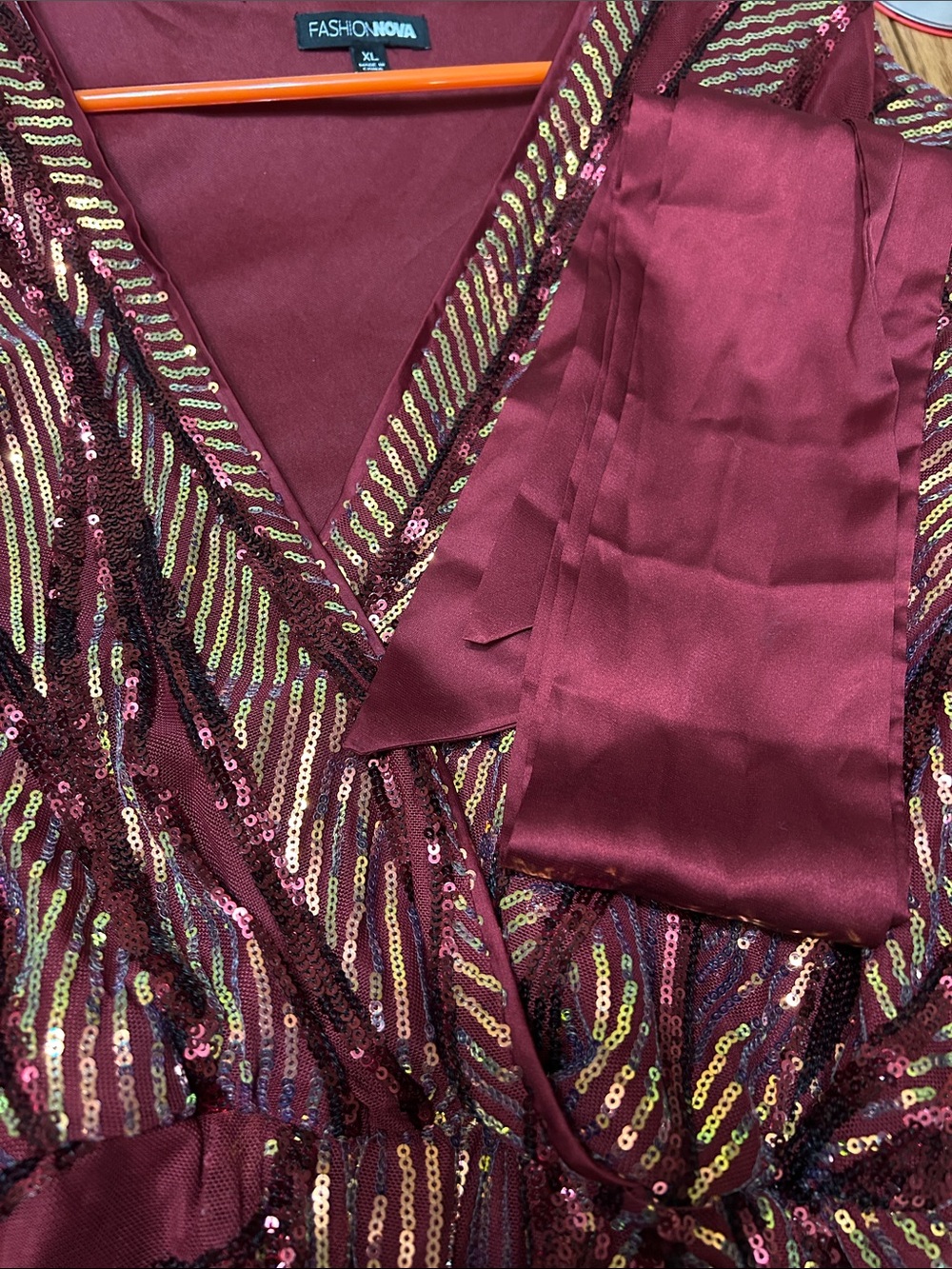Fashion Nova Burgundy & Gold Sequin Wrap Romper Size XL NWOT - Picture 4 of 8